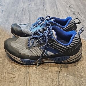 Brooks Men's Cascadia 13 Trail Running Shoe Size 8.5